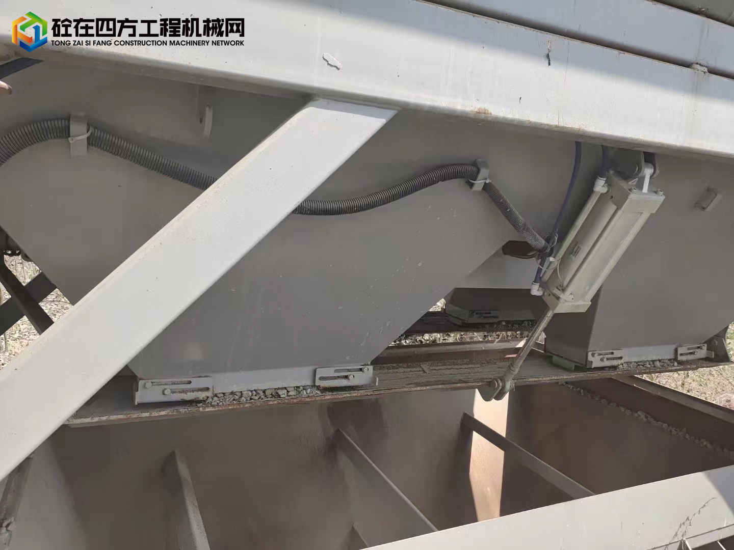 https://images.tongzsf.com/tong/truck_machine/20230406/1642e71f931de3.jpg