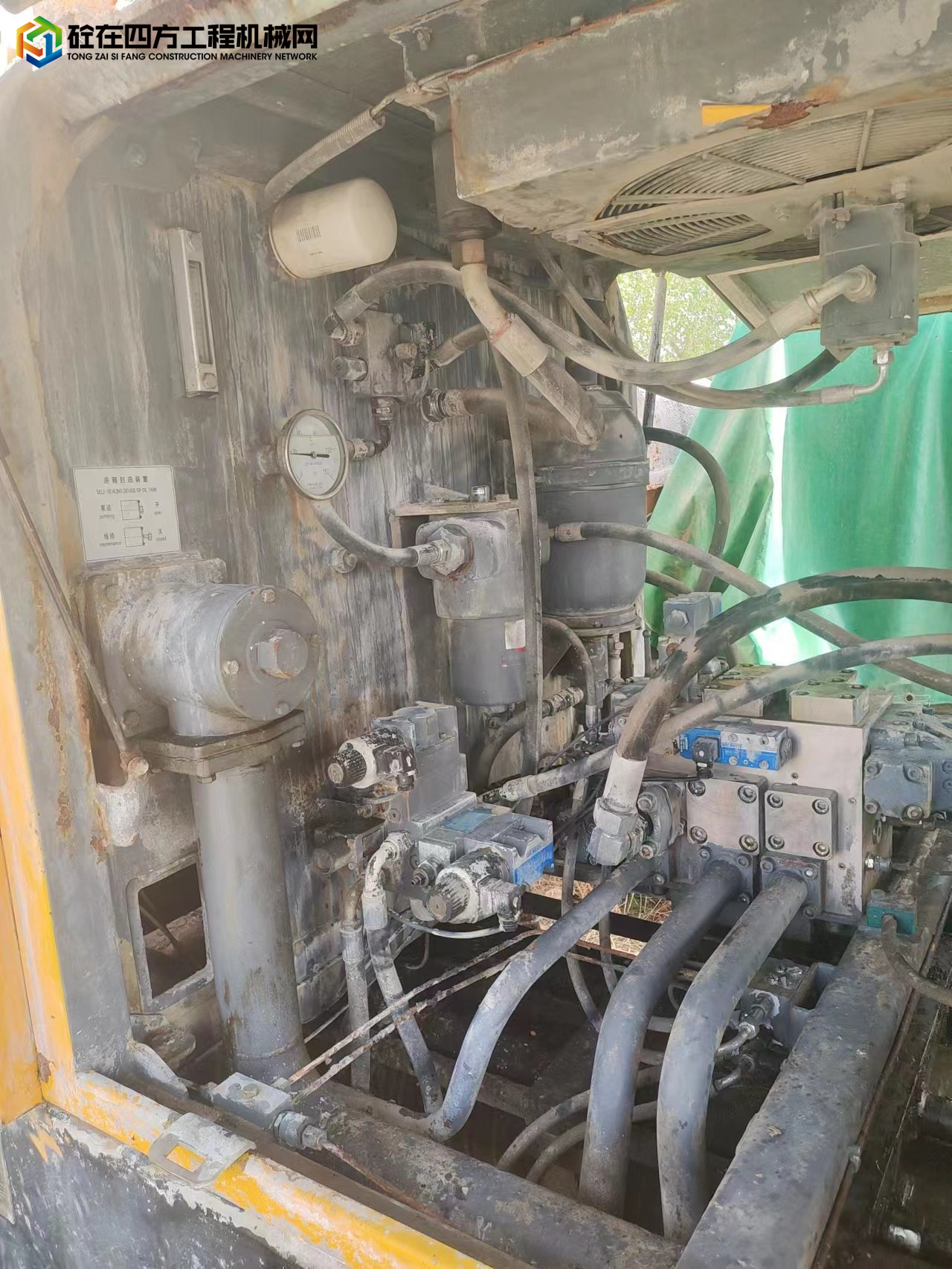 https://images.tongzsf.com/tong/truck_machine/20230412/1643606ab7b1d6.jpg