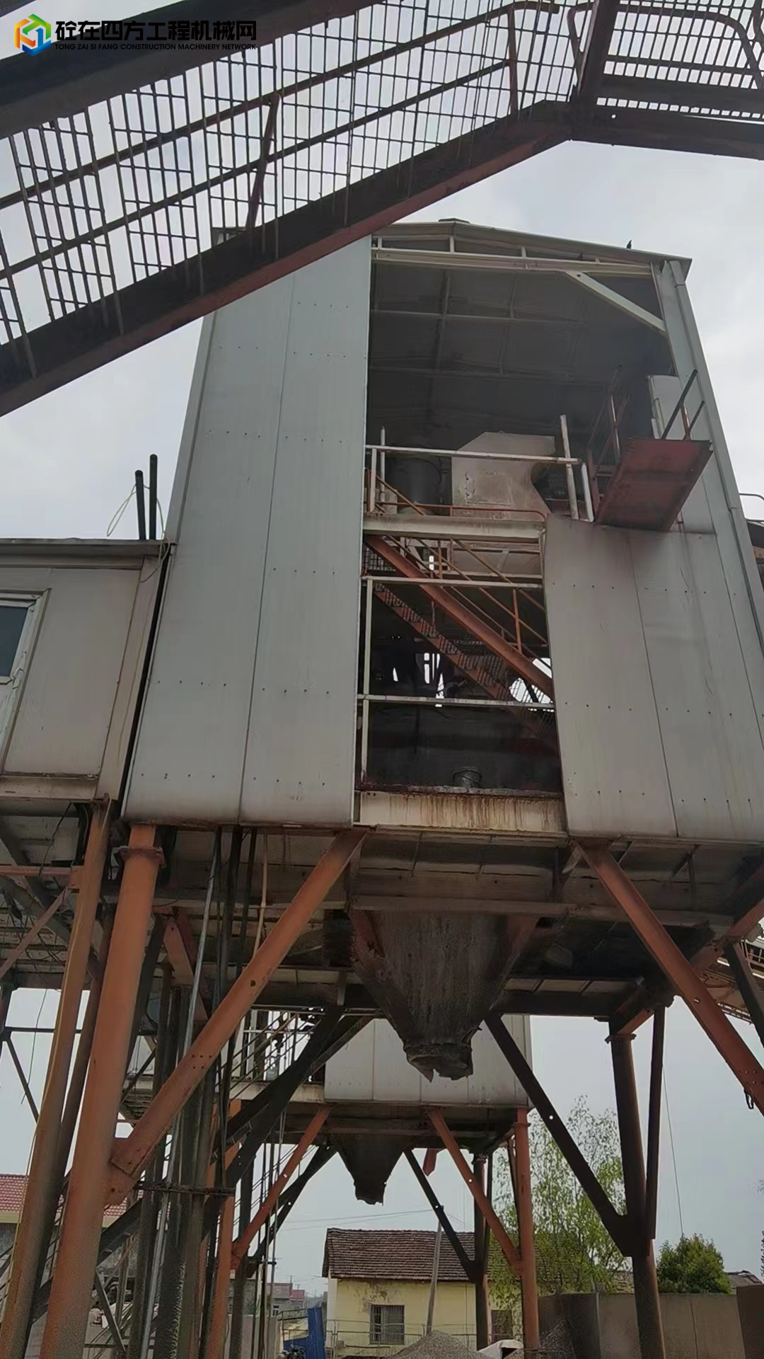 https://images.tongzsf.com/tong/truck_machine/20230412/164365960af083.jpg