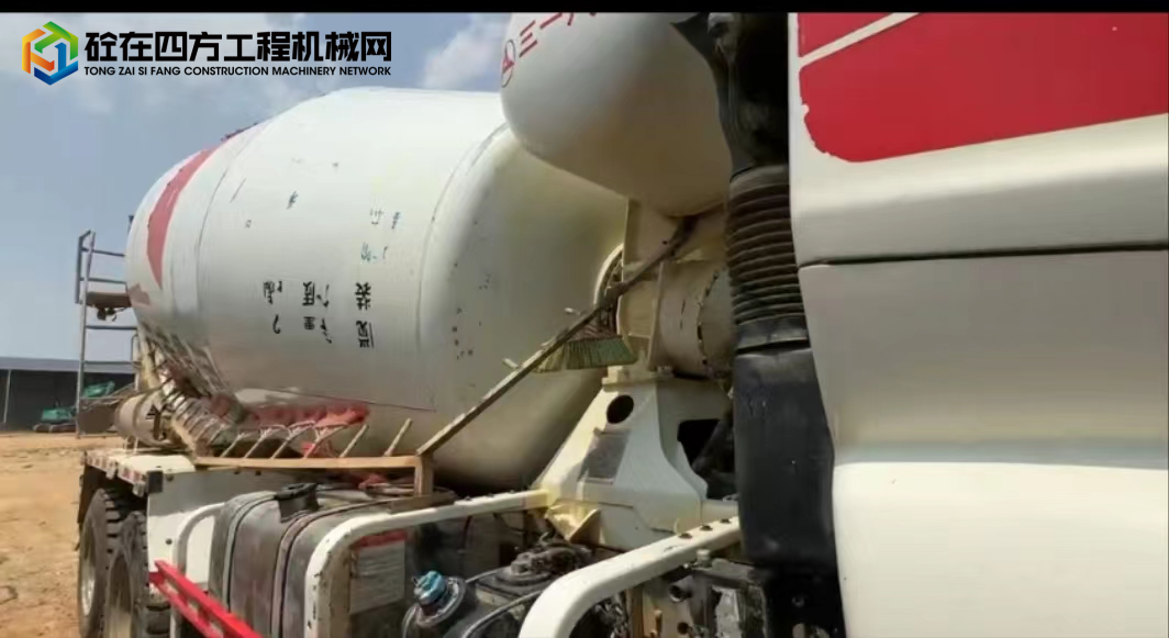 https://images.tongzsf.com/tong/truck_machine/20230413/16437bc3d2f49b.jpg