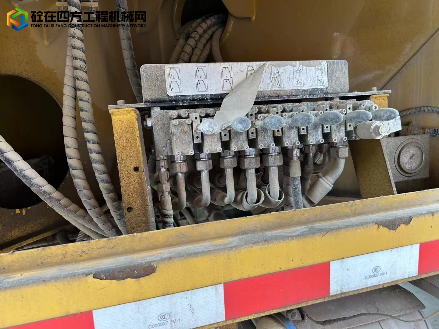 https://images.tongzsf.com/tong/truck_machine/20230414/16439067839373.jpg