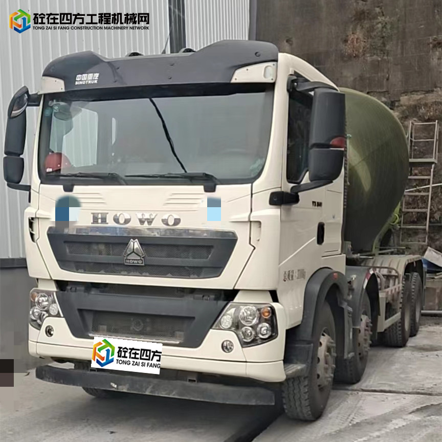 https://images.tongzsf.com/tong/truck_machine/20230505/16454775f54218.jpg