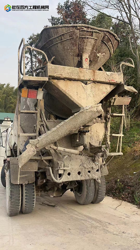 https://images.tongzsf.com/tong/truck_machine/20230505/1645477737d80c.jpg