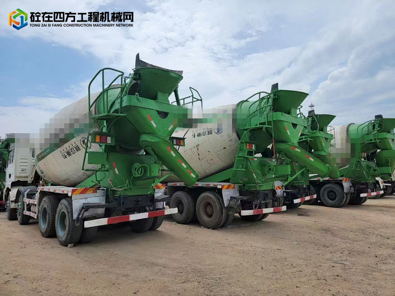 https://images.tongzsf.com/tong/truck_machine/20230506/164561d83ad7e8.jpg
