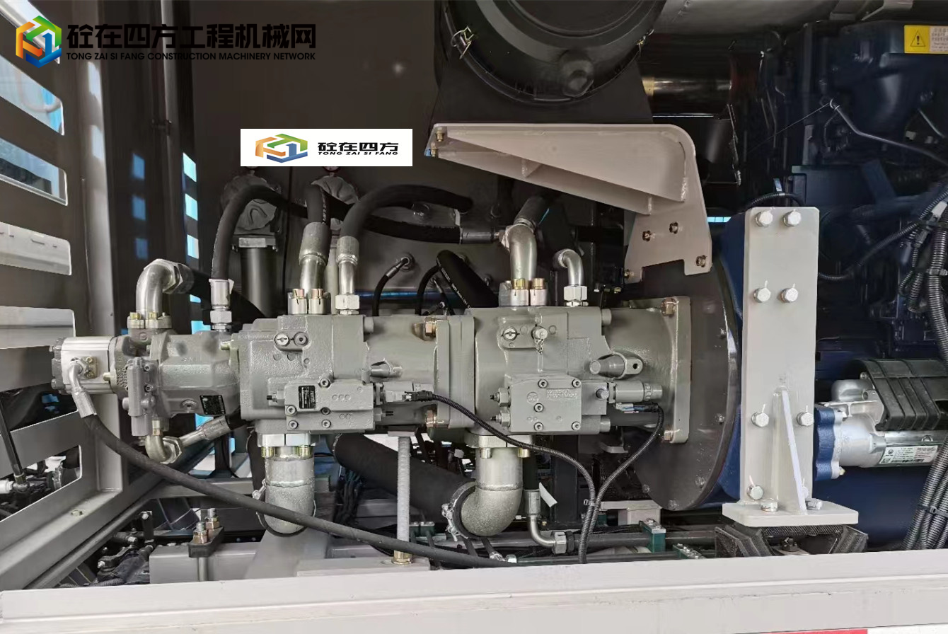 https://images.tongzsf.com/tong/truck_machine/20230509/16459bc0f8cf55.jpg