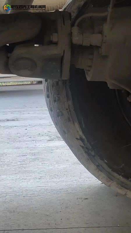 https://images.tongzsf.com/tong/truck_machine/20230515/16461fca55bb92.jpg