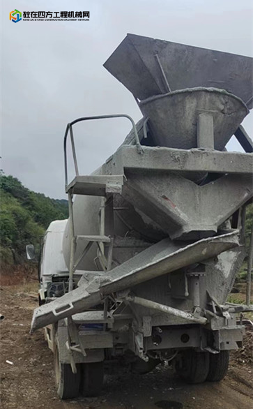 https://images.tongzsf.com/tong/truck_machine/20230602/164799fe5c973a.jpg