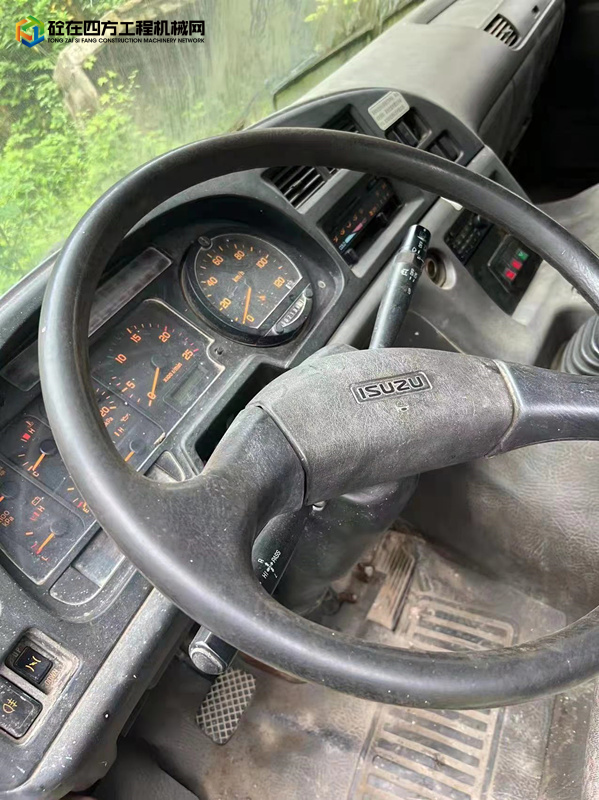https://images.tongzsf.com/tong/truck_machine/20230605/1647d8431d13d8.jpg
