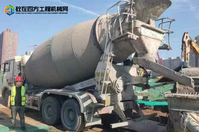 https://images.tongzsf.com/tong/truck_machine/20230606/1647ea5dc38ba8.jpg