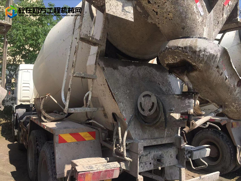 https://images.tongzsf.com/tong/truck_machine/20230607/1647ff082ad59c.jpg