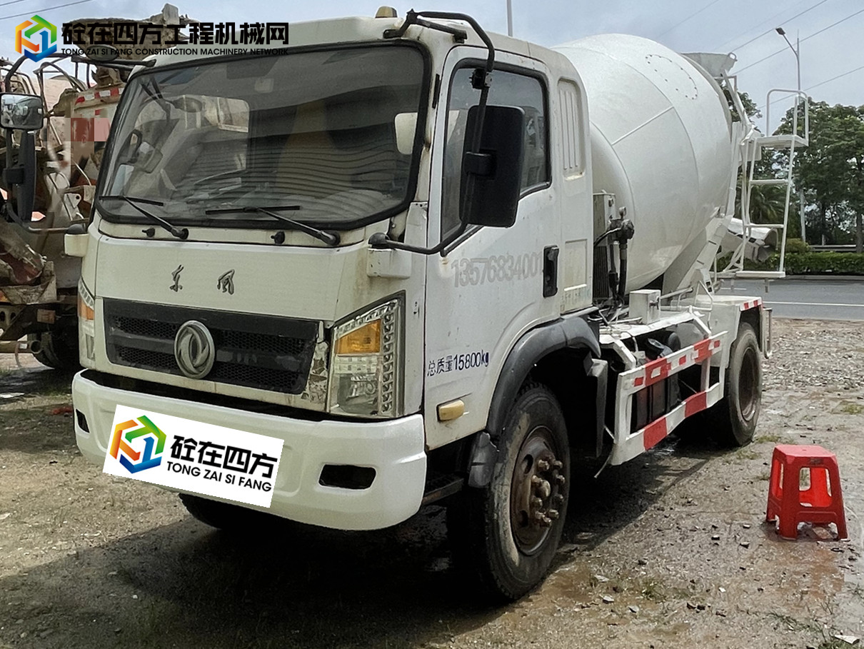 https://images.tongzsf.com/tong/truck_machine/20230609/1648287b1b7f89.jpg