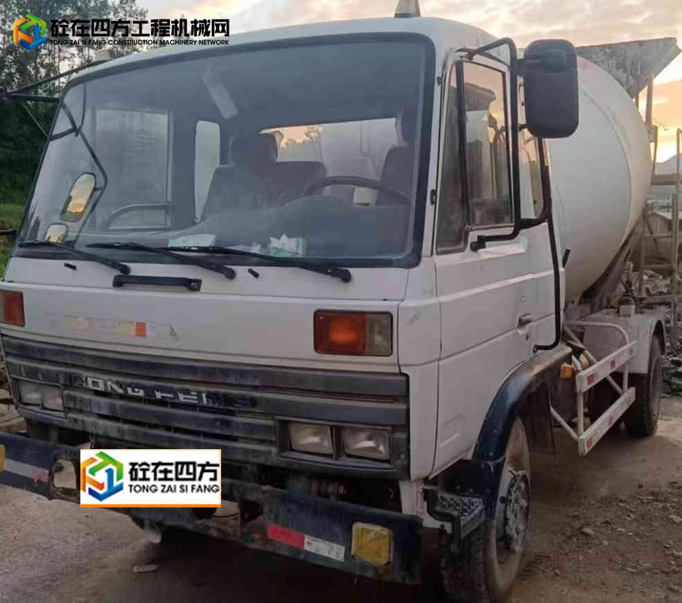https://images.tongzsf.com/tong/truck_machine/20230609/16482903bc6219.jpg