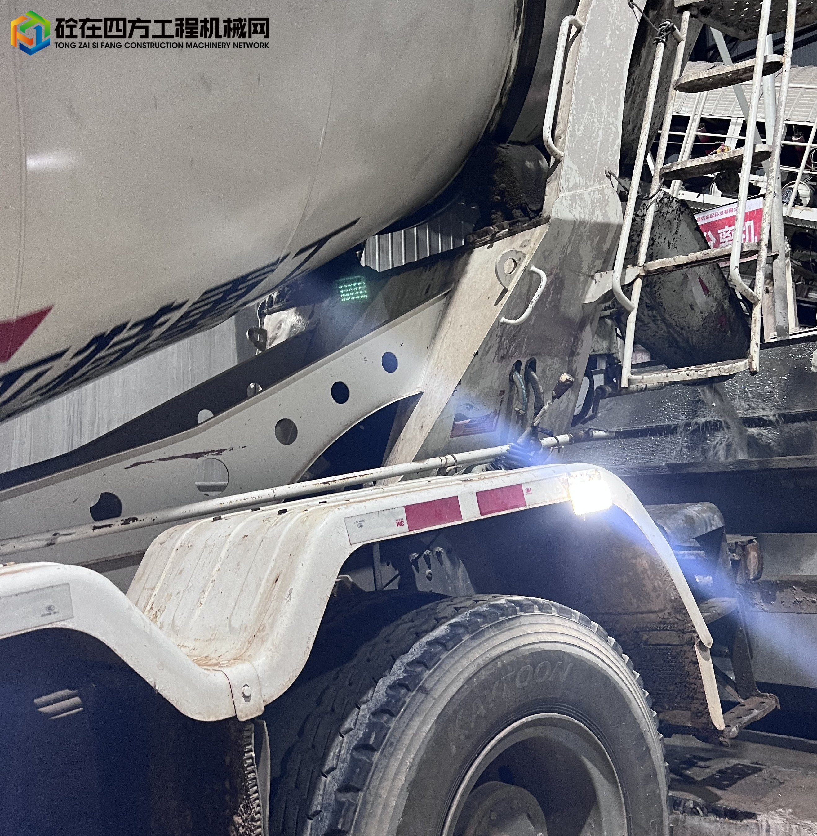 https://images.tongzsf.com/tong/truck_machine/20230615/1648a8e2ab8dc6.jpg