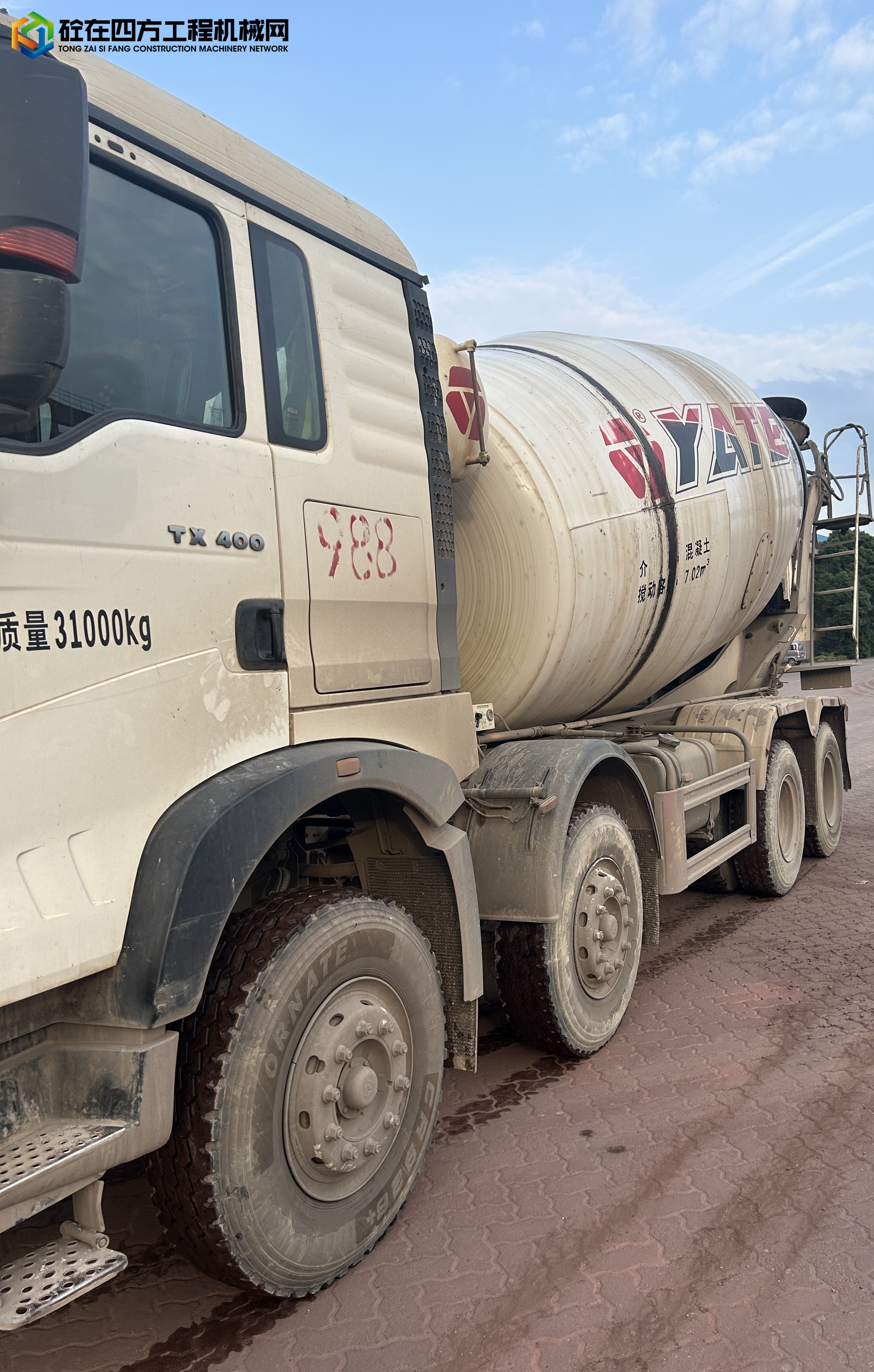 https://images.tongzsf.com/tong/truck_machine/20230620/164914c334add3.jpg