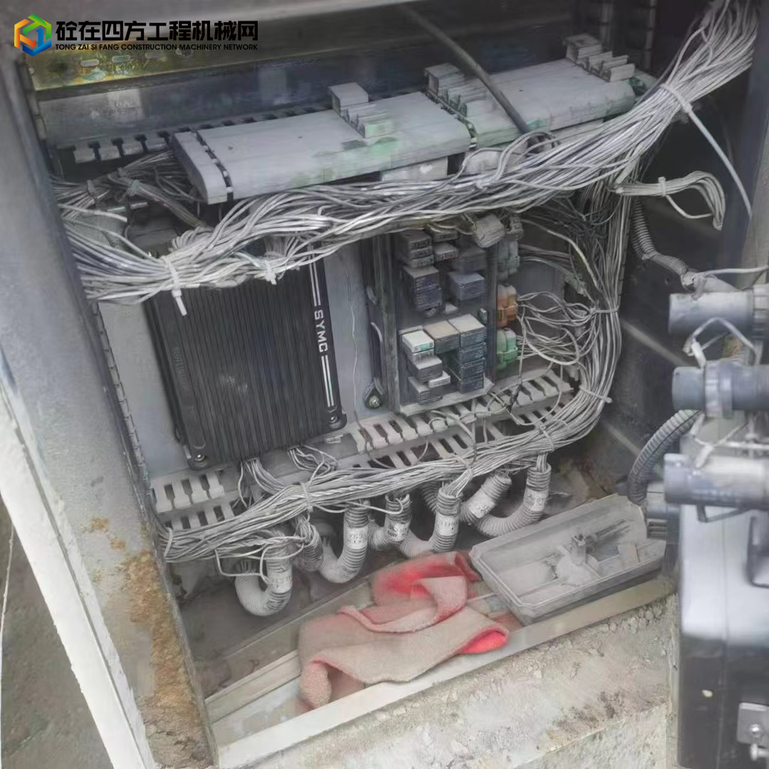 https://images.tongzsf.com/tong/truck_machine/20230704/164a3b1bd525fc.jpg