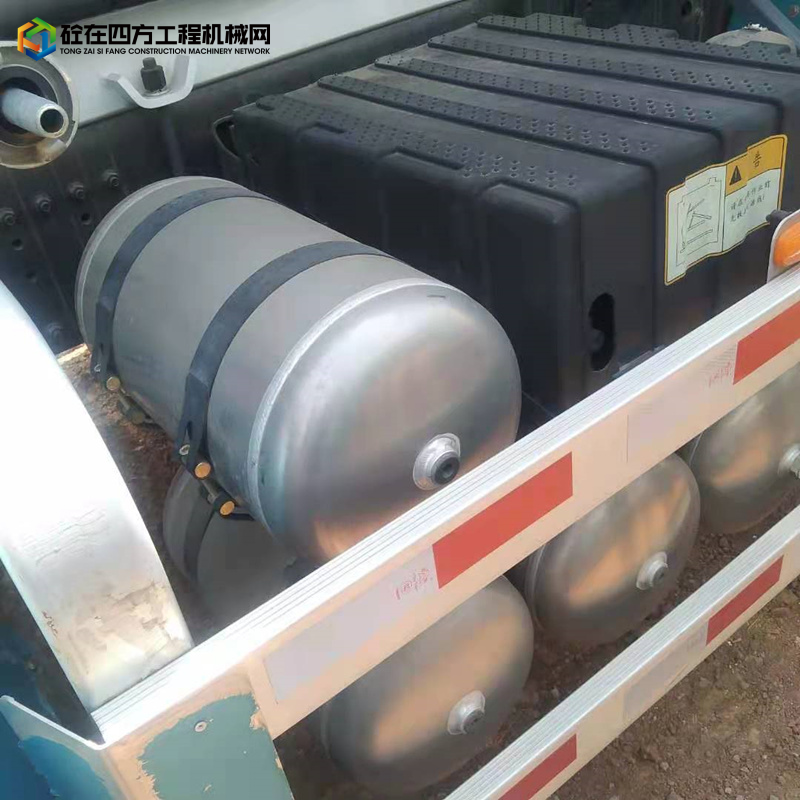 https://images.tongzsf.com/tong/truck_machine/20230711/164acefbde8b73.jpg