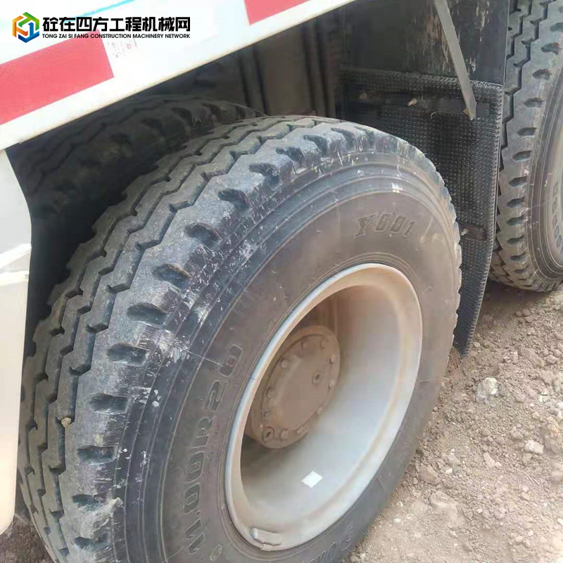 https://images.tongzsf.com/tong/truck_machine/20230711/164acefc28cbcd.jpg