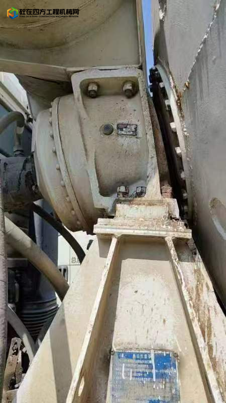 https://images.tongzsf.com/tong/truck_machine/20230717/164b4f94ca60e2.jpg
