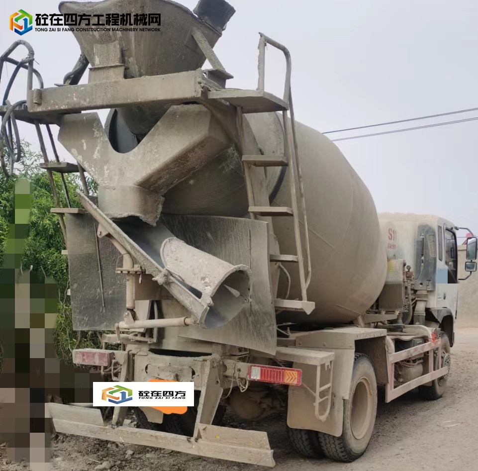 https://images.tongzsf.com/tong/truck_machine/20230719/164b74cbd5949d.jpg