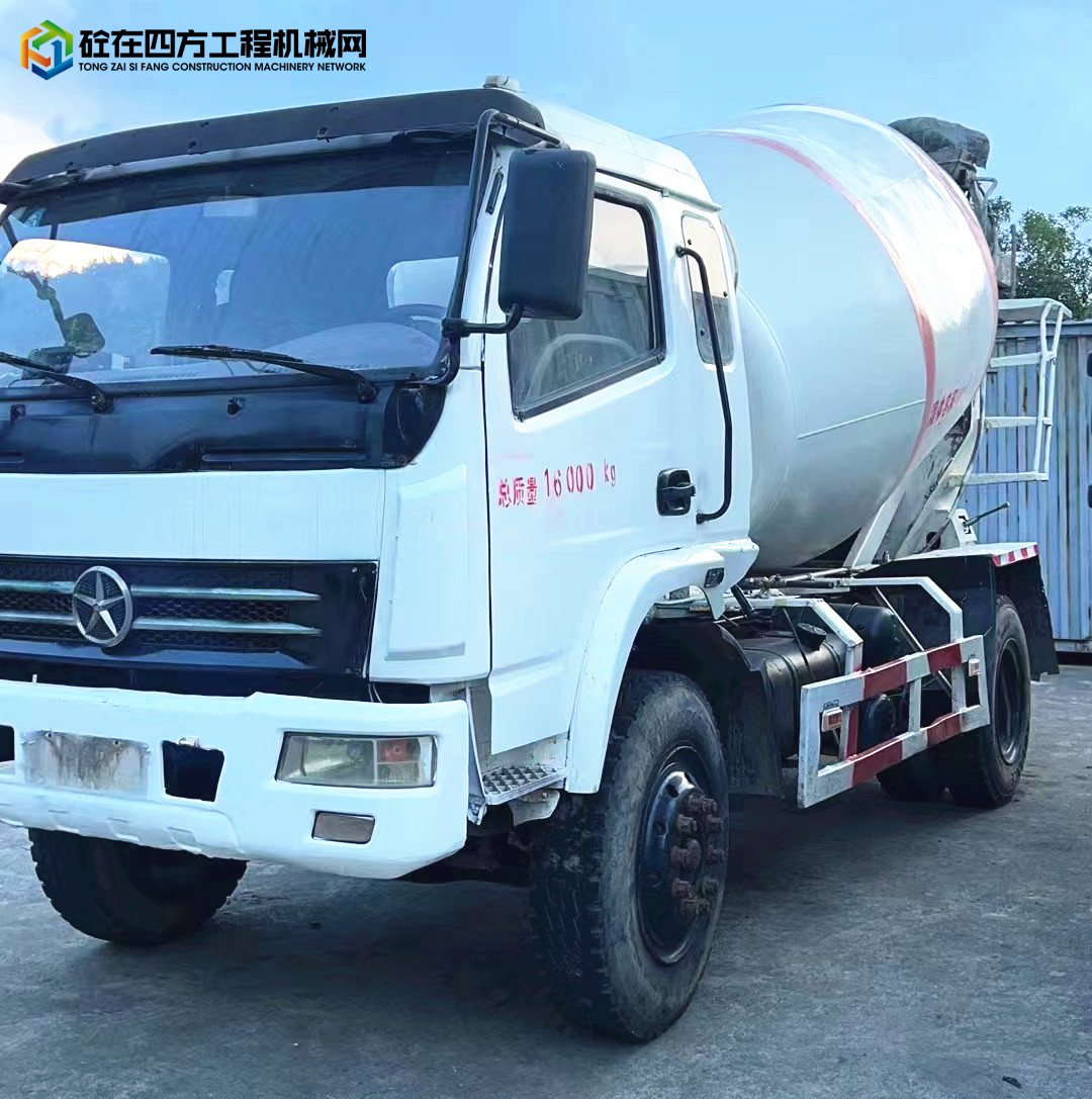 https://images.tongzsf.com/tong/truck_machine/20230811/164d5903b2e5ba.jpg