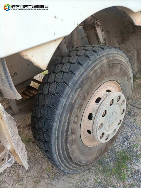 https://images.tongzsf.com/tong/truck_machine/20230815/164db294433304.jpg