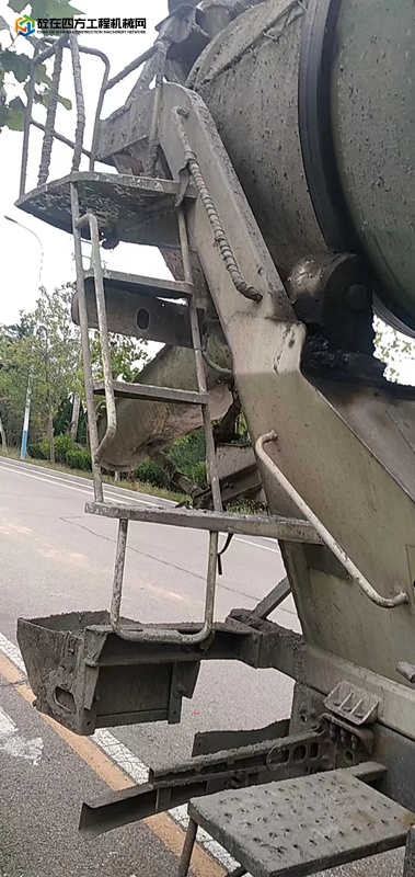 https://images.tongzsf.com/tong/truck_machine/20230922/1650cf5d6b2dc8.jpg