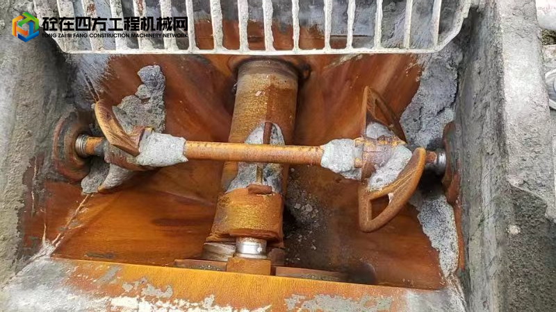 https://images.tongzsf.com/tong/truck_machine/20230928/16514f758b11ec.jpg