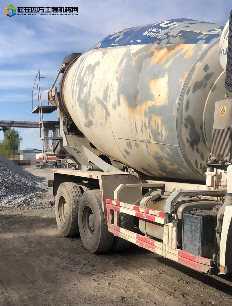 https://images.tongzsf.com/tong/truck_machine/20231019/16530c78ca0f5c.jpg
