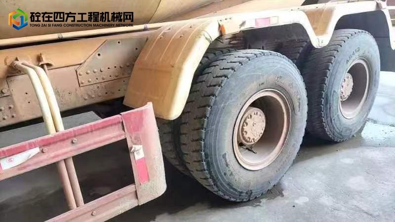 https://images.tongzsf.com/tong/truck_machine/20231024/165376d7f73547.jpg