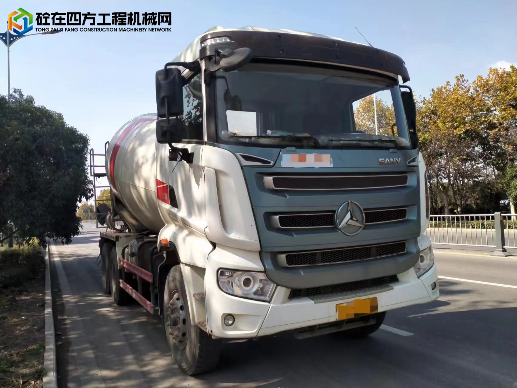 https://images.tongzsf.com/tong/truck_machine/20231030/1653f0b78d33a8.jpg