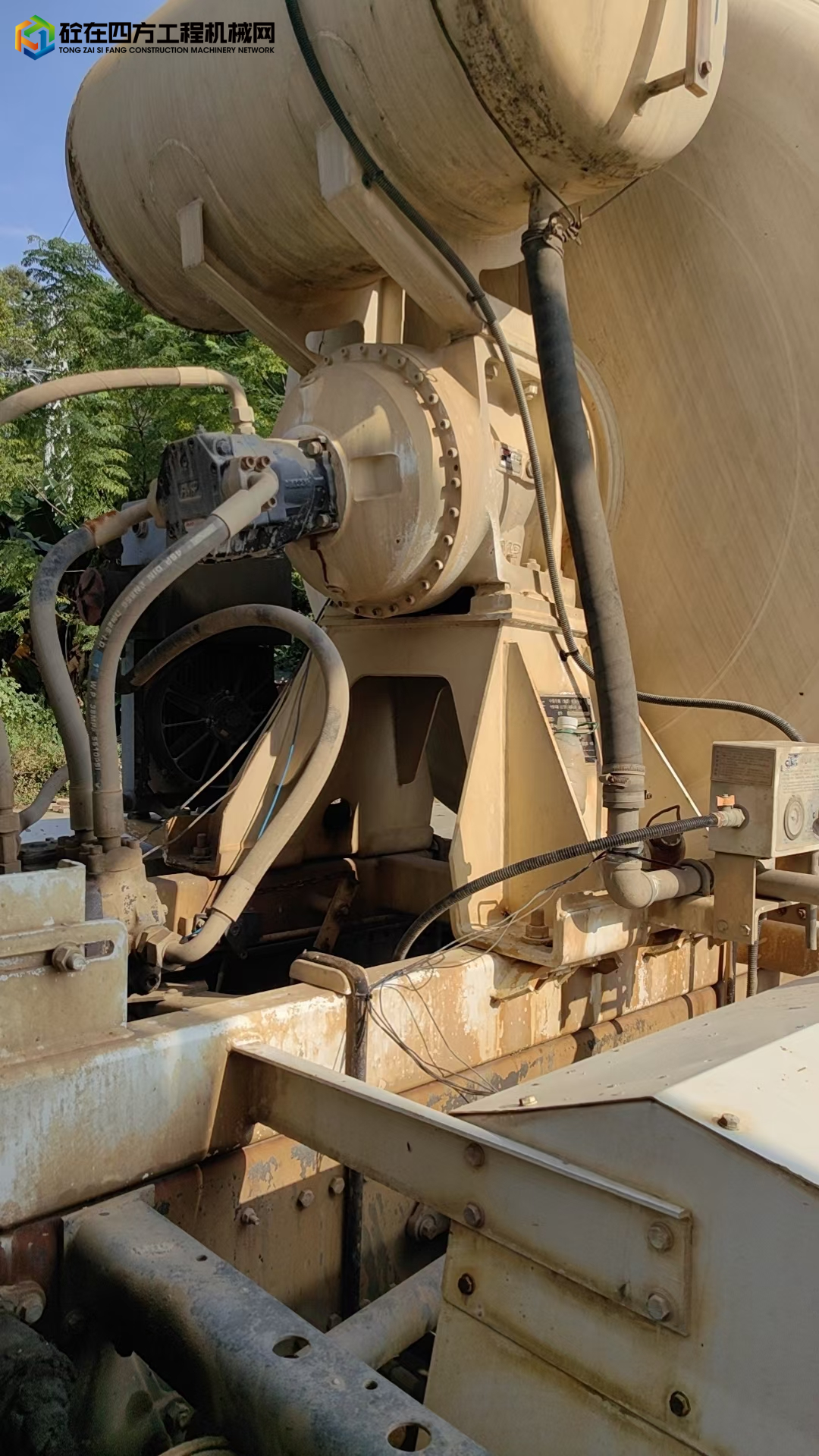 https://images.tongzsf.com/tong/truck_machine/20231030/1653fac9ed09e6.jpg