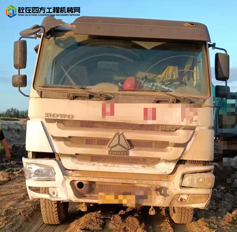 https://images.tongzsf.com/tong/truck_machine/20231112/1655080b7d8ffa.jpg