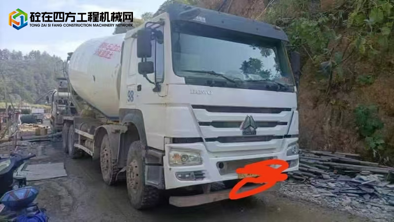 https://images.tongzsf.com/tong/truck_machine/20231130/16568a3fb9bf51.jpg