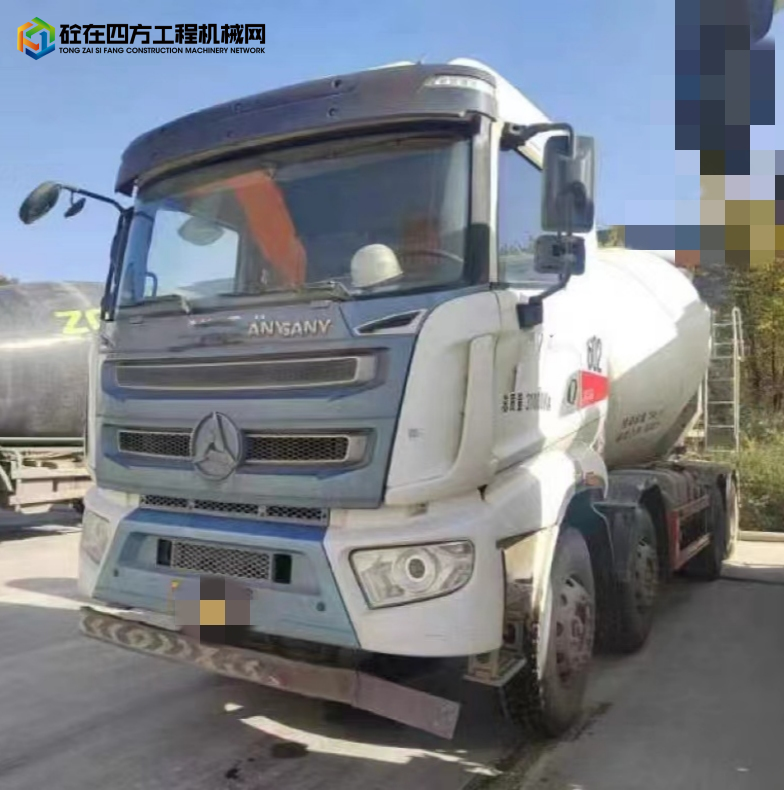 https://images.tongzsf.com/tong/truck_machine/20231204/1656d288f69cc2.jpg