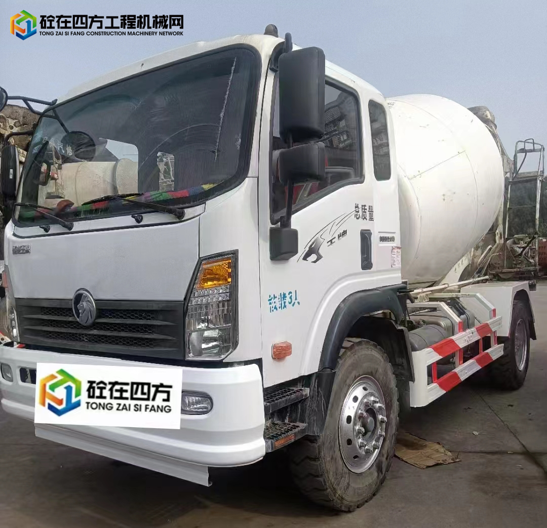 https://images.tongzsf.com/tong/truck_machine/20231208/165728676cbfe4.jpg