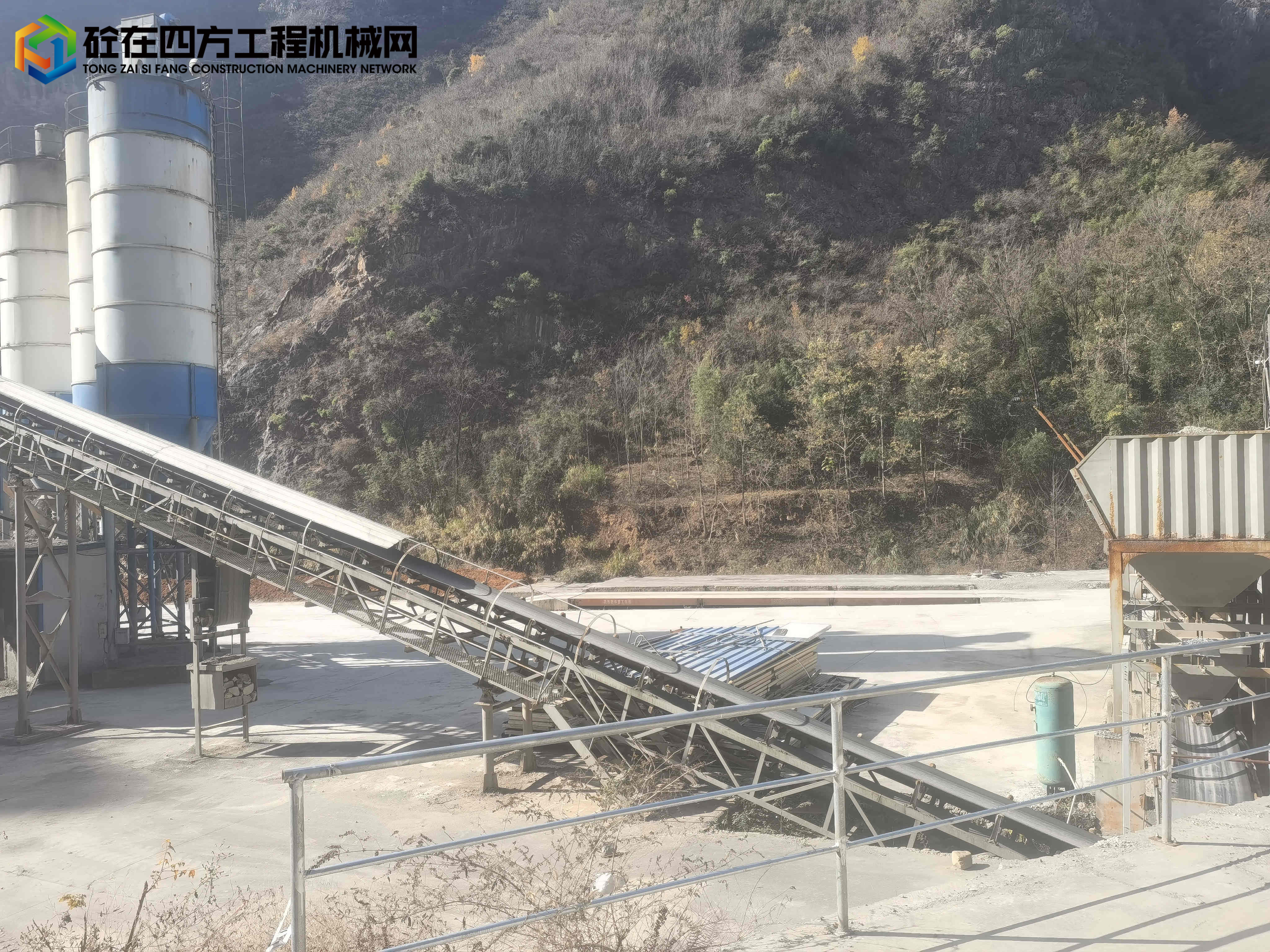 https://images.tongzsf.com/tong/truck_machine/20231208/16572d32bddb5a.jpg