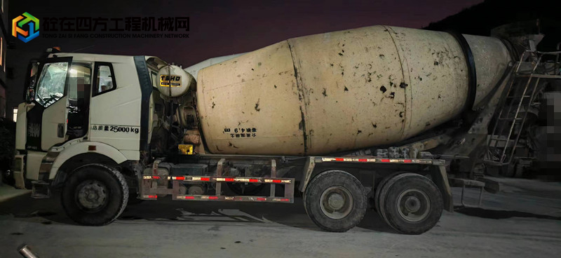 https://images.tongzsf.com/tong/truck_machine/20231211/16576d17e327f9.jpg