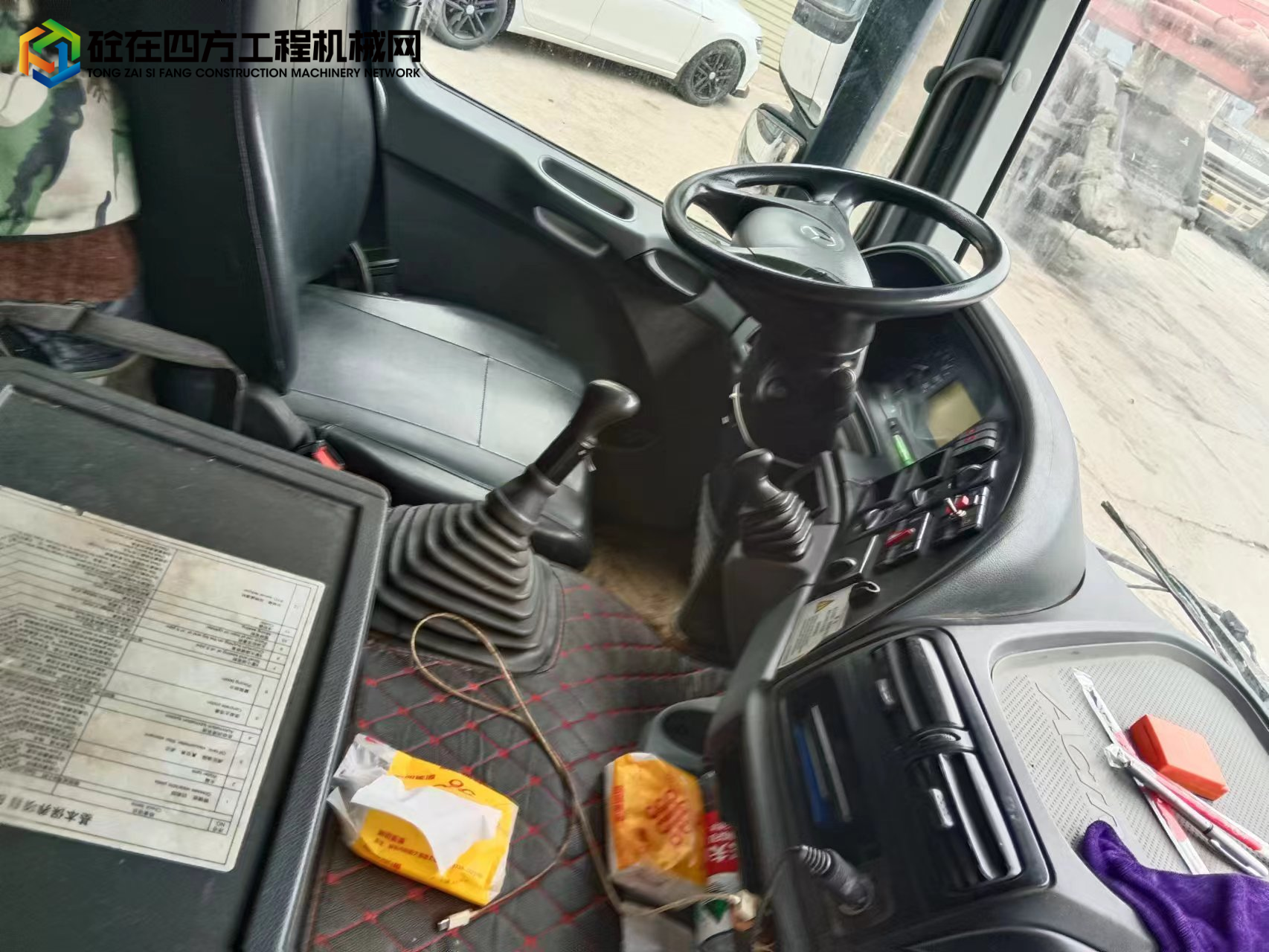 https://images.tongzsf.com/tong/truck_machine/20231216/1657dba56a52ee.jpg