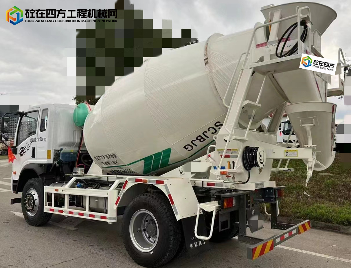 https://images.tongzsf.com/tong/truck_machine/20231219/165815fbda5929.jpg