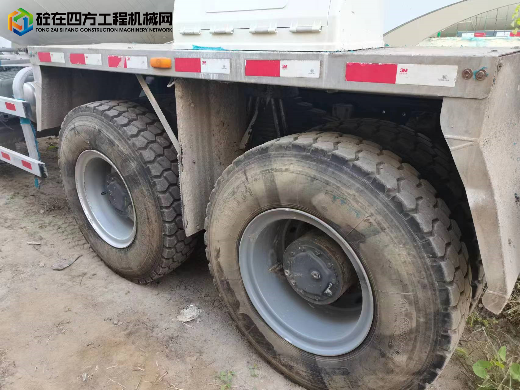 https://images.tongzsf.com/tong/truck_machine/20231220/1658296af78cf0.jpg