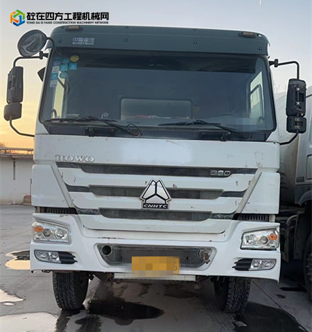 https://images.tongzsf.com/tong/truck_machine/20231220/165829a958661b.jpg