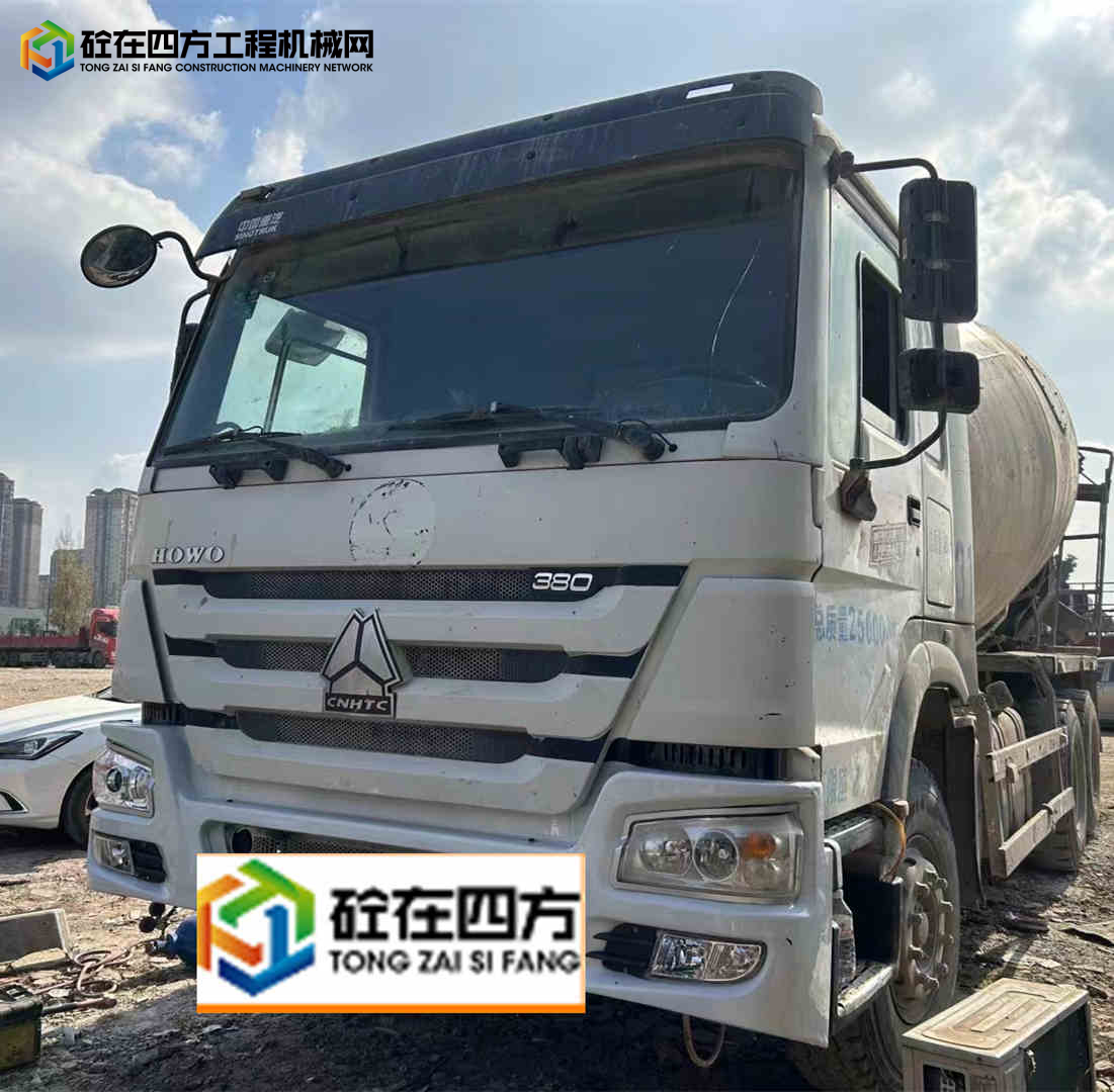 https://images.tongzsf.com/tong/truck_machine/20231221/16583f4d435459.jpg