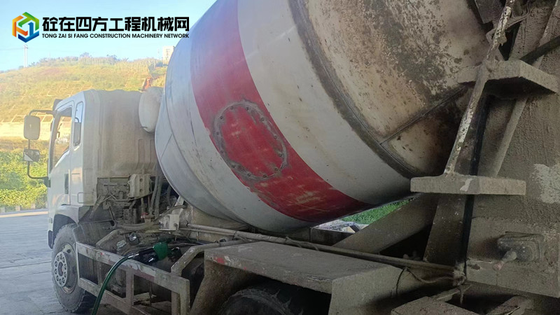 https://images.tongzsf.com/tong/truck_machine/20231222/165854862b9aa3.jpg