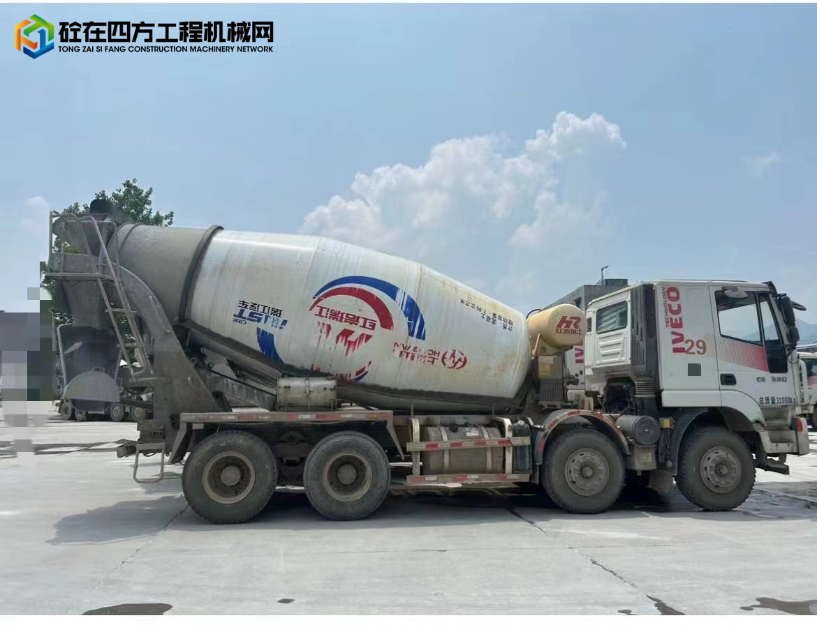 https://images.tongzsf.com/tong/truck_machine/20231226/1658a7634bfd38.jpg