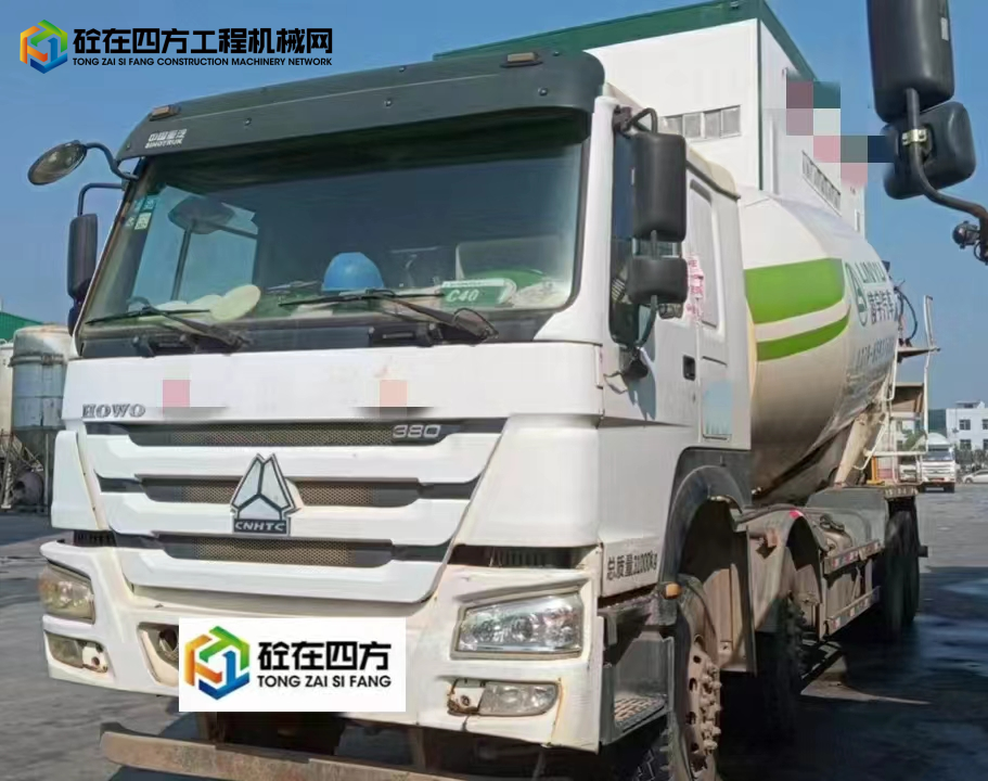 https://images.tongzsf.com/tong/truck_machine/20231227/1658b7a941bd1e.jpg