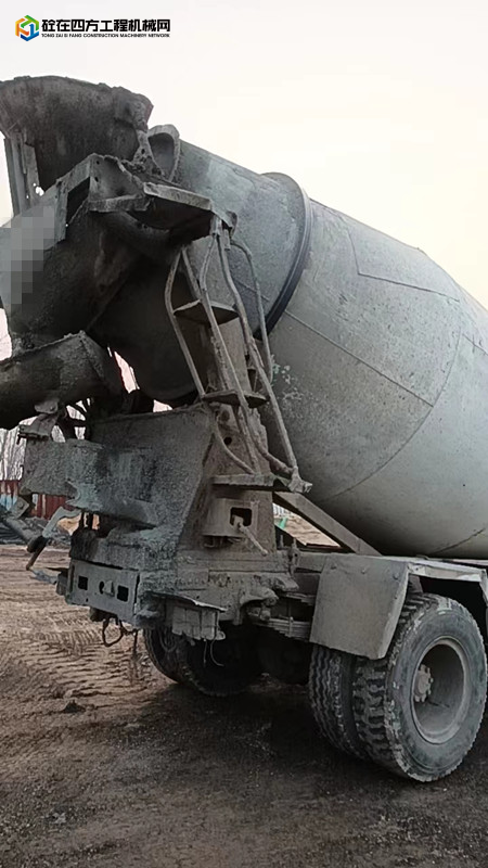 https://images.tongzsf.com/tong/truck_machine/20231227/1658be52b28cab.jpg
