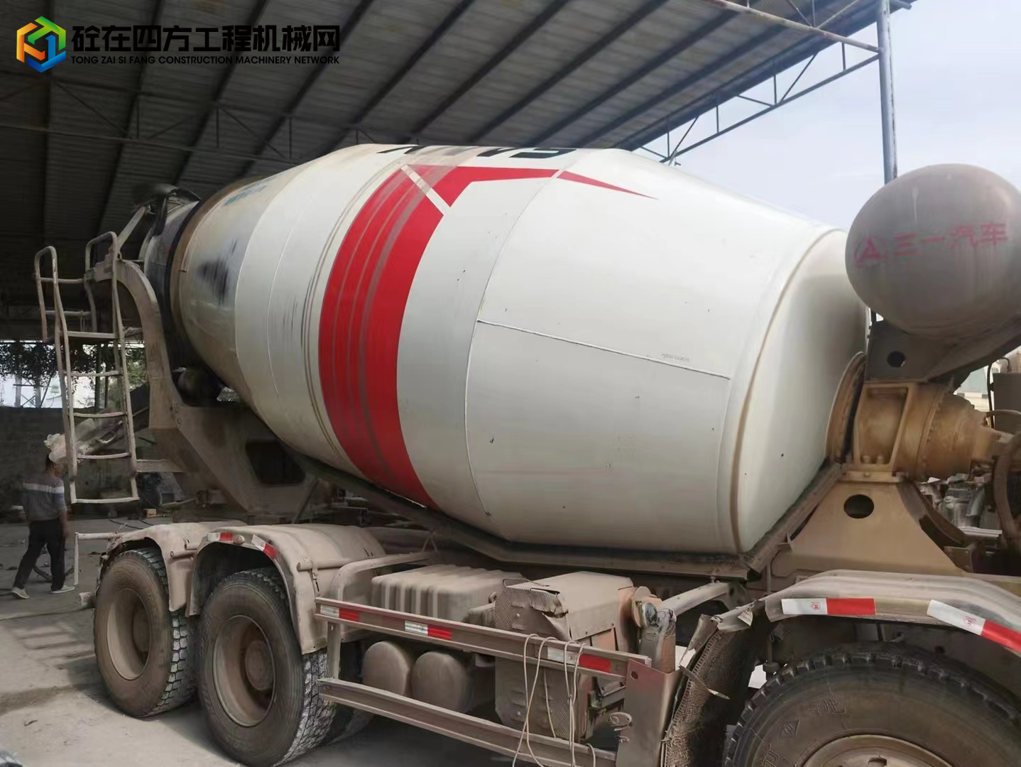 https://images.tongzsf.com/tong/truck_machine/20231229/1658e716d0aa8c.jpg