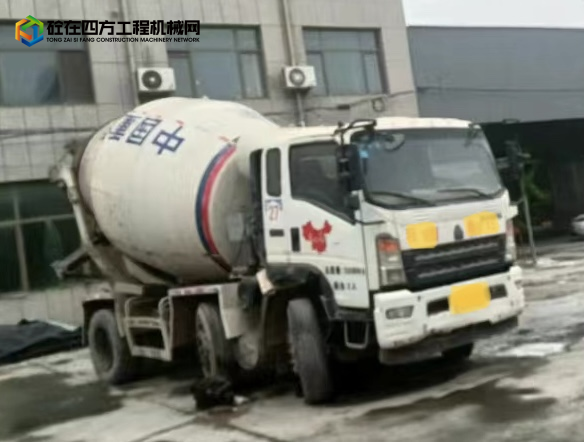 https://images.tongzsf.com/tong/truck_machine/20231231/165912c4acc77e.jpeg