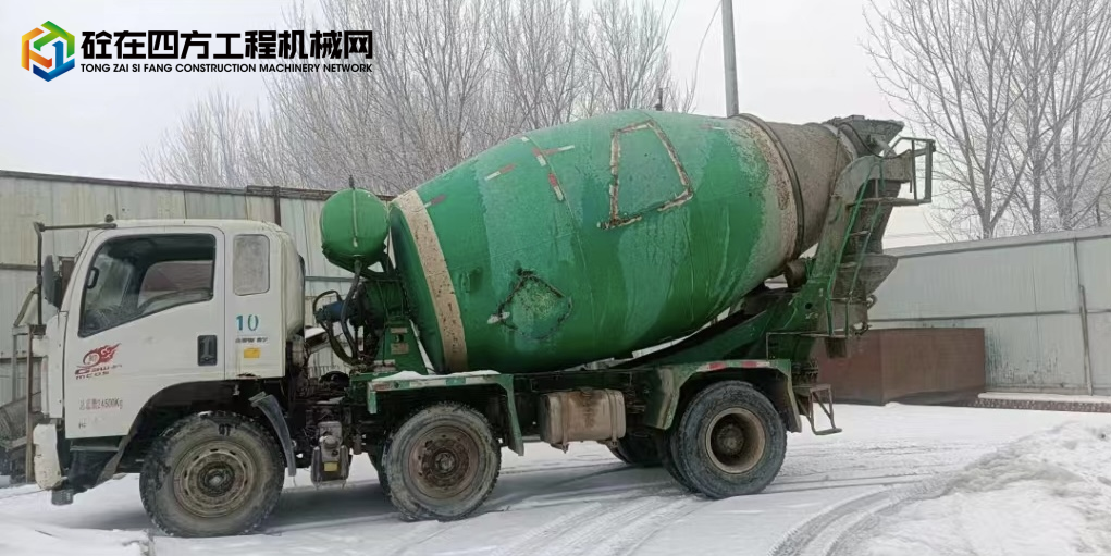 https://images.tongzsf.com/tong/truck_machine/20231231/165912c5361925.jpeg