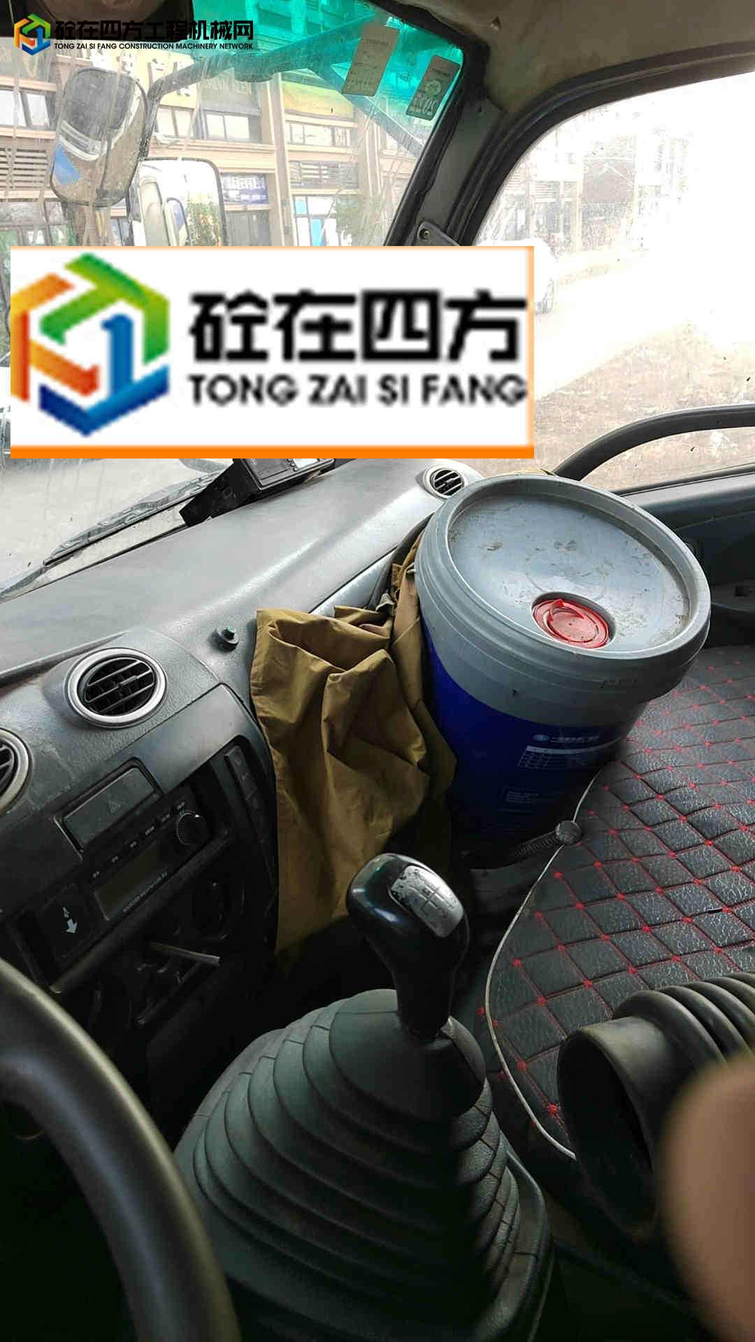 https://images.tongzsf.com/tong/truck_machine/20240105/165976e7dcdc70.jpg